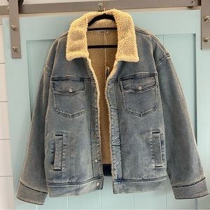 Faherty Women’s size XL denim Sherpa lined coat. New with tags.